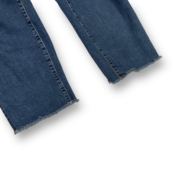 Torrid Crop Boyfriend Womens Jeans Sz 22 Distressed Frayed Hem Stretch Denim - Picture 5 of 12